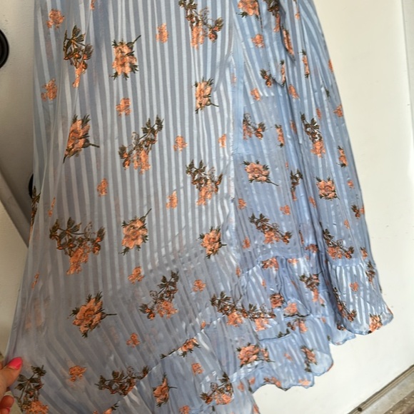 ASTR The Label Lila Light Blue Floral Print Midi Dress Hi-Low Women's X-Small - Picture 6 of 7